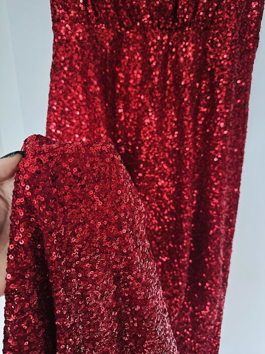 Cekinowa sukienka z bufistymi rękawami rozm. L