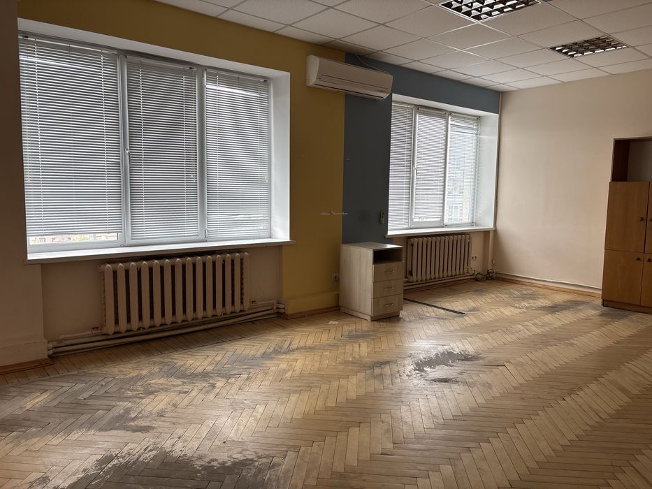 Продам офісне  приміщення