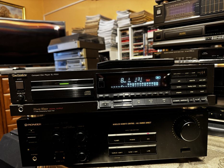 Odtwarzacz CD Technics SL P 550 z pilotem