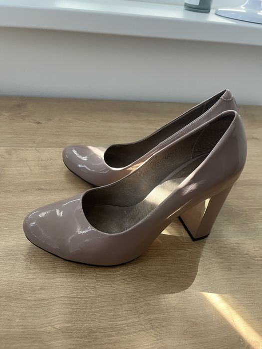 Туфлі жіночі лакові