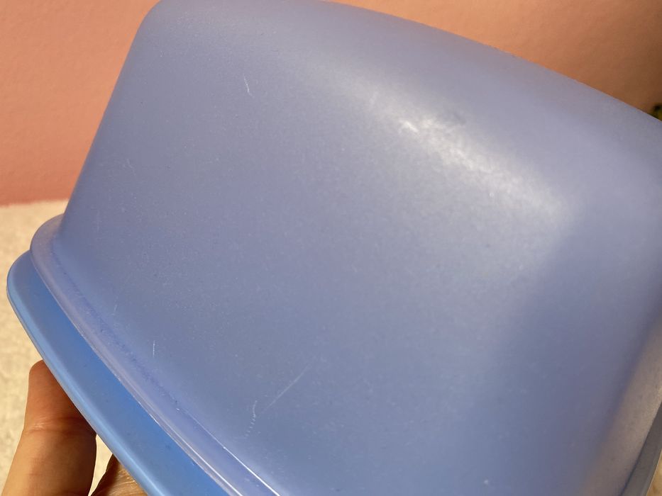 TUPPERWARE | Bread/Cheese Container (New)64730280405121124