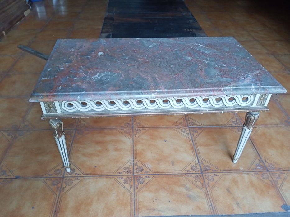 Mesa de centro sala antiga