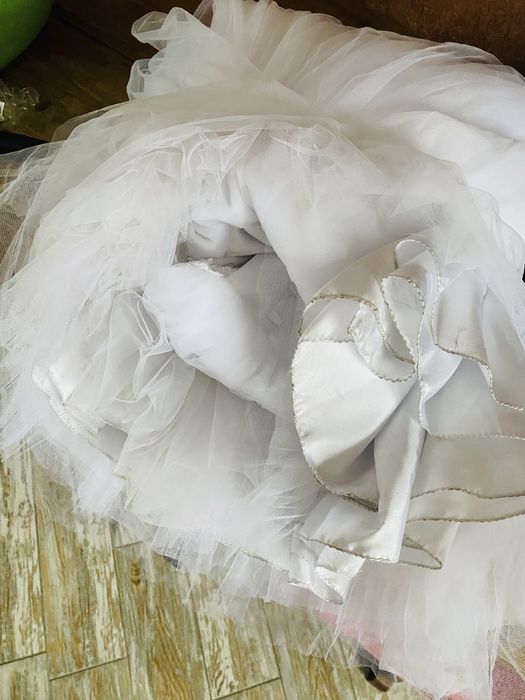 Весільна сукня