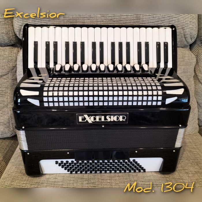 Top - Acordeão italiano Excelsior 96 baixos