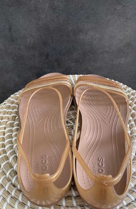 Crocs sandały Isabella Sandal Bronze W9 39/40