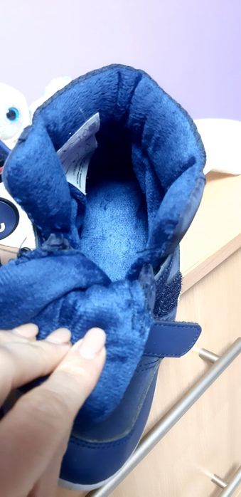 Демісезонні кросівки