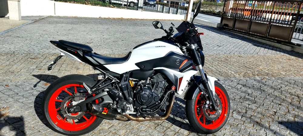 Yamaha MT07- 2017 de 35kw muitos extras.