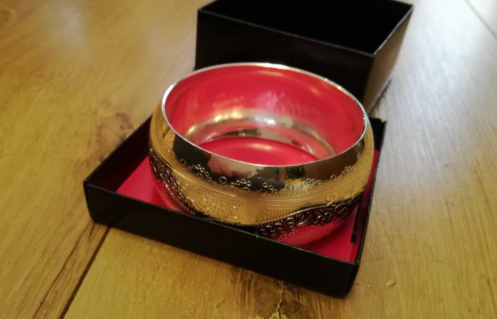 NOWA!!! Bransoleta kolor srebra firmy Avon