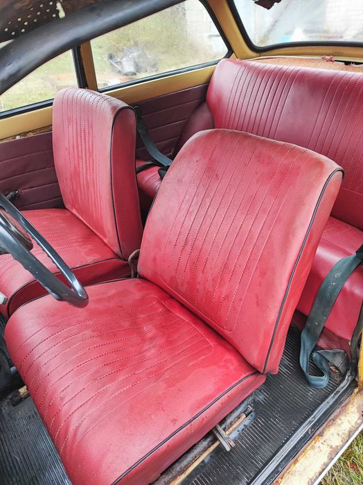 Samochód Syrena 105