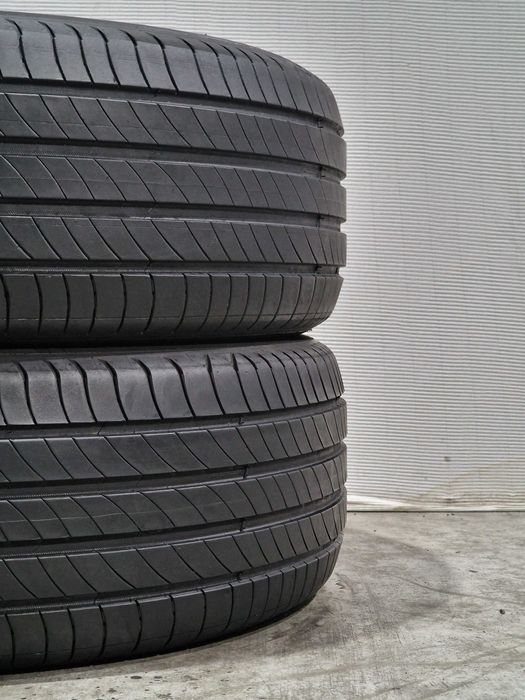 2 Pneus 215/50R18 MICHELIN Semi Novos
