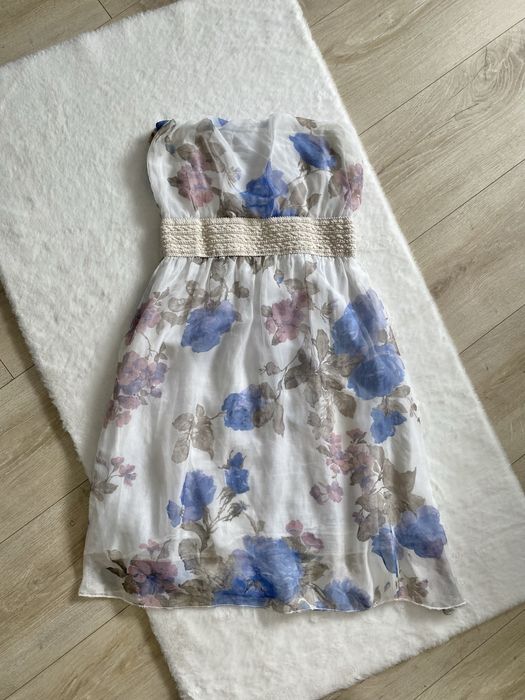 Biała krótka sukienka bez ramiączek w kwiatki S 36 M 38 letnia