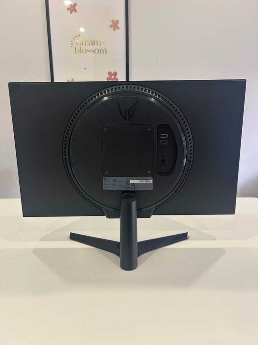 Monitor Gaming - LG UltraGear (144hz)