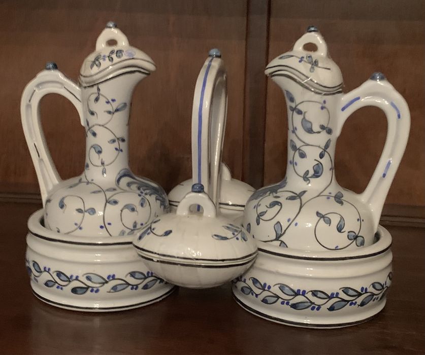 NOVO PREÇO - Galheteiro em faiança da Fábrica do Outeiro, Águeda