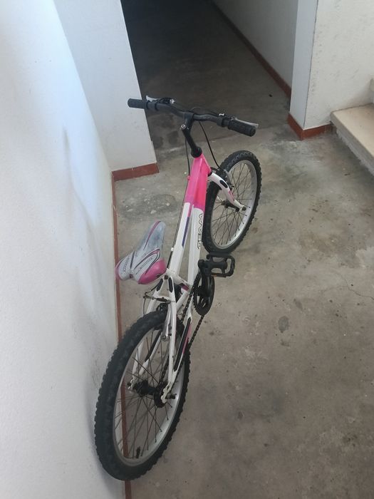 60€ bicicleta roda 20 pegar e andar