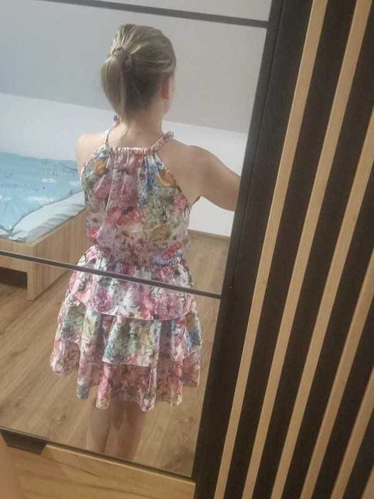 Piękna sukienka Mosquito