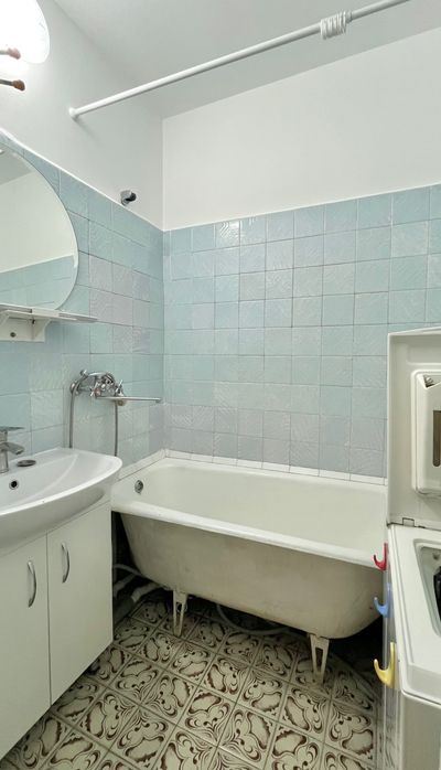 Оренда ізольованої кімнати після ремонту вул.Миколайчука