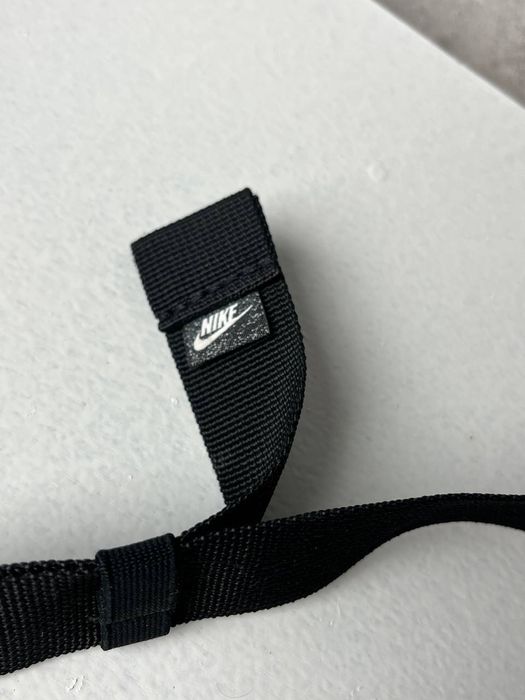 Бананка Nike на пояс