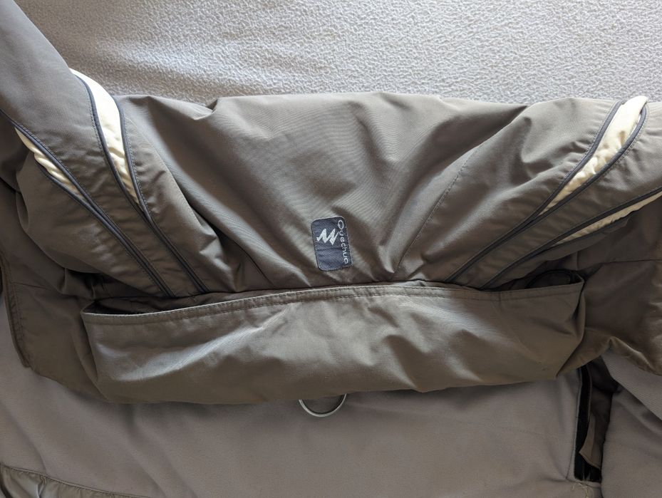 Casaco de Neve/Chuva Decathlon tamanho S cor verde claro 20€ BomEstado