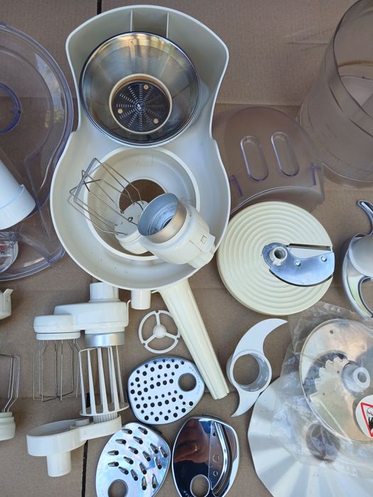 Комплектуючі до кухонного комбайну Philips