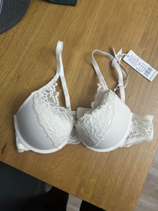 Biustonosz esotiq usztywniany