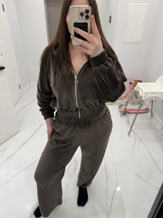 Продам костюм спортиный размер L-  XL