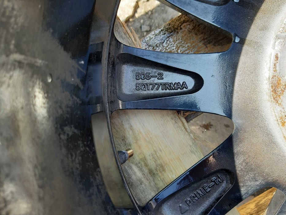 Felga Chrysler Town & Country Voyager RT 11-19r 17''