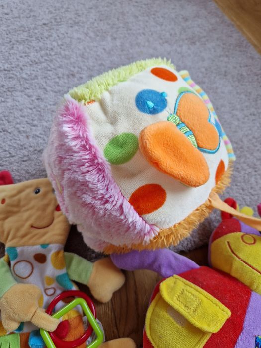 Zabawki pluszaki sensoryczne dla niemowlaka Kostka aktywizująca