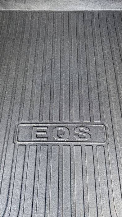 Forra mala borracha Mercedes EQS