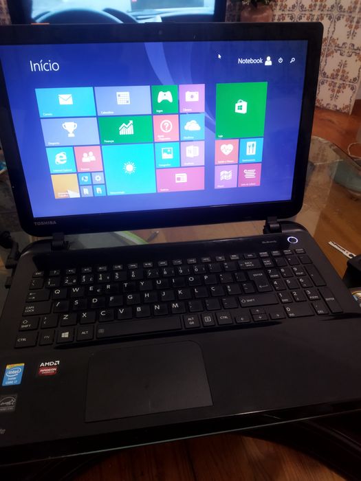 Portátil core i7 8 GB de memória ram 700gb de disco