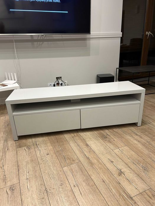 sprzedam szafkę  RTV 140 cm