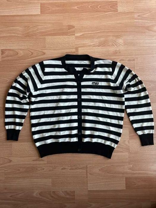 Miu Miu Kardigan / sweter w paski z koralikowym logo