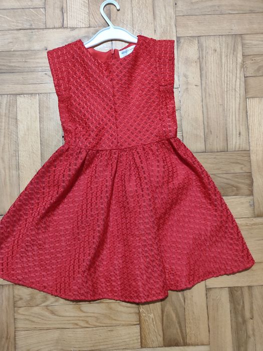 Czerwona sukienka 110/116