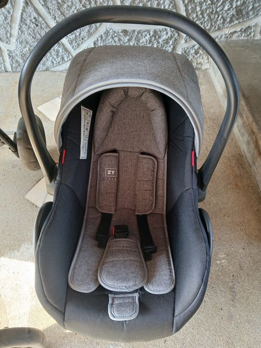 Vendo conjunto de carrinho e cadeira auto como novo