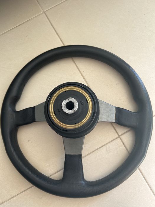 Volante Momo Tuner