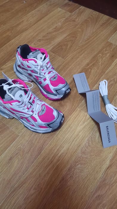 Balenciaga Runner Pink