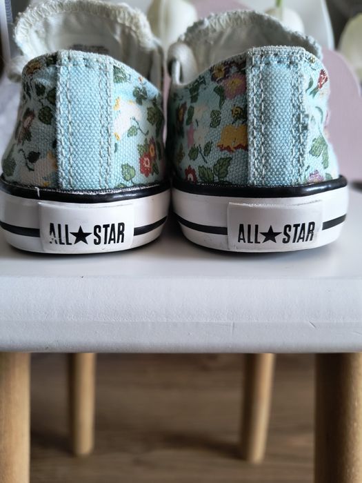 Trampki Converse w kwiatuszki 24