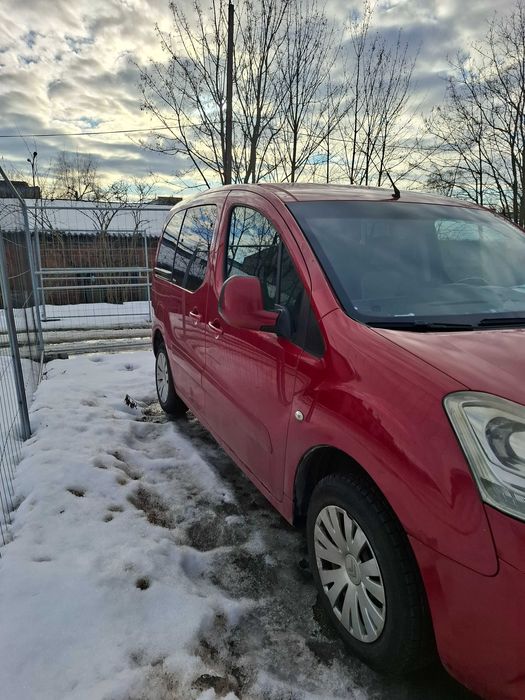 Sprzedam Berlingo z uszkodzonym silnikiem