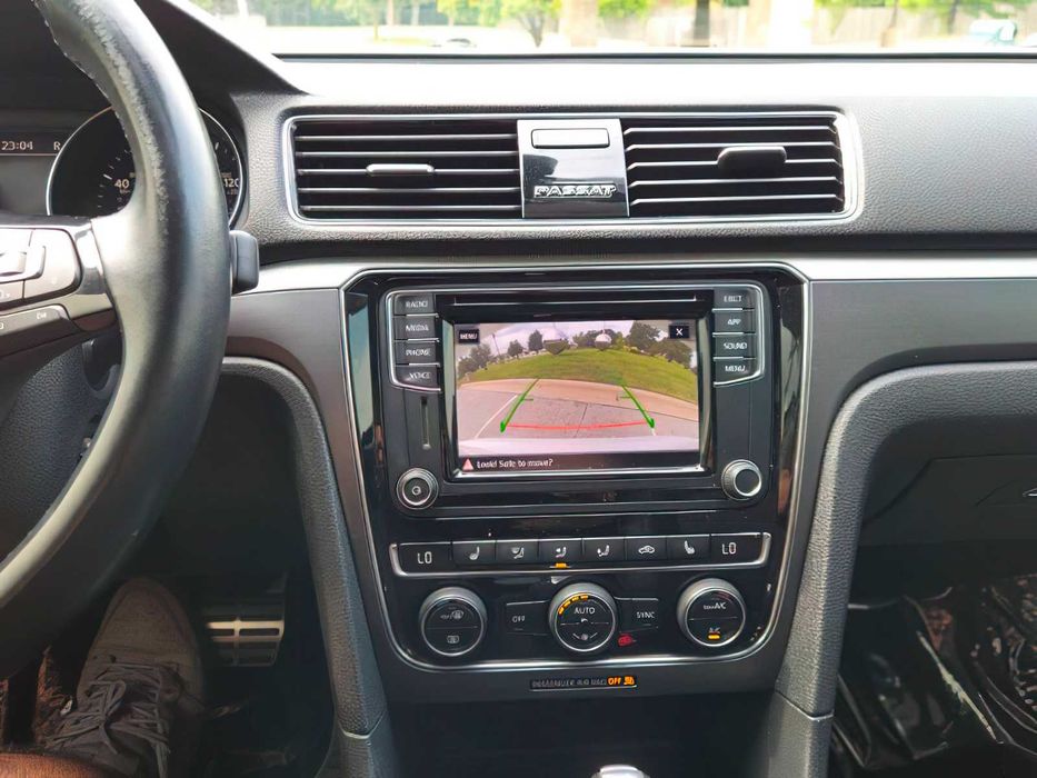 Volkswagen Passat      2018