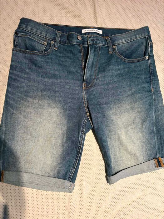 Krótkie Jeansy Calvin Klein W33