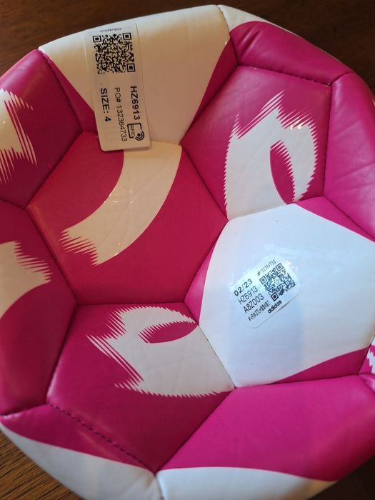Piłka nożna Adidas rozm.4