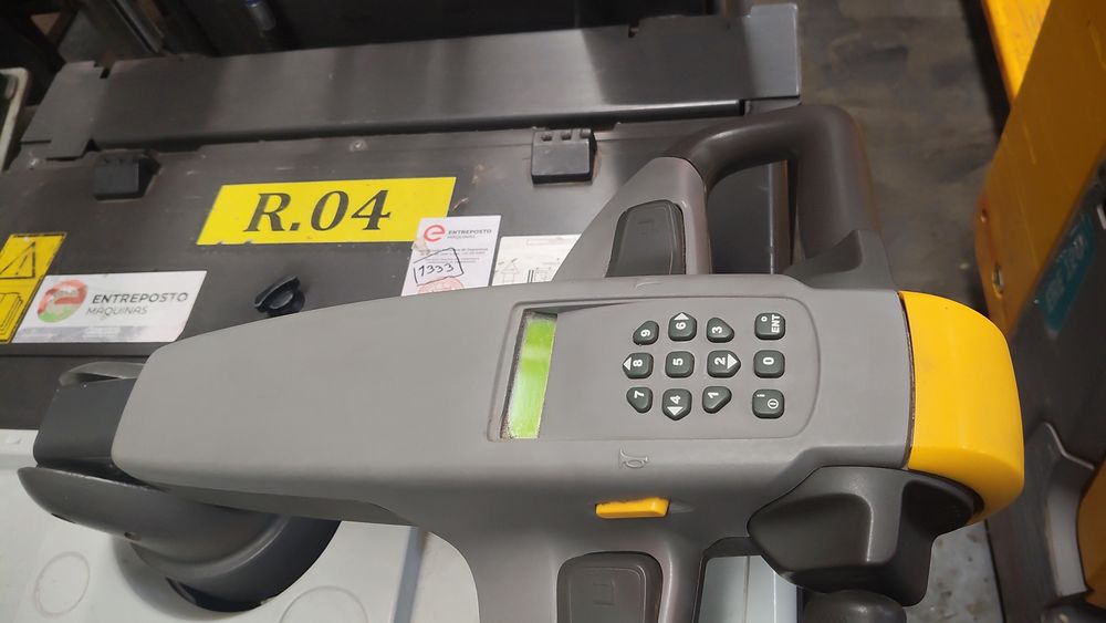 Stacker Elétrico Atlet