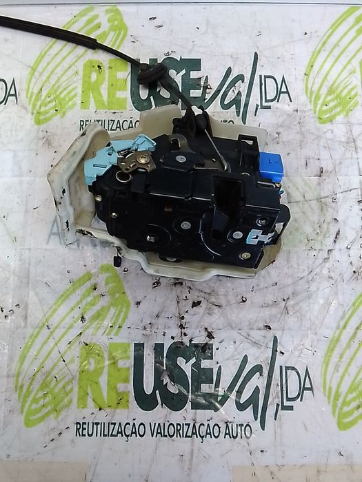 Fechadura / fecho porta frente esquerdo VOLKSWAGEN Golf V (1K1)