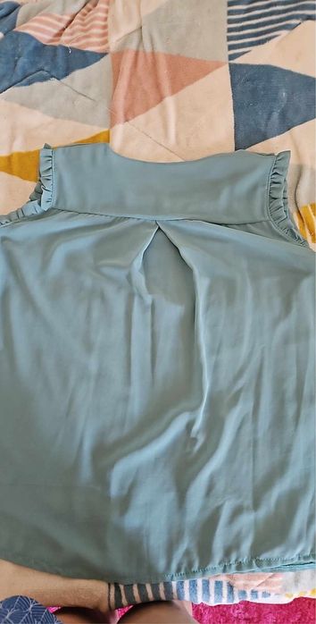 Blusa de alças verde