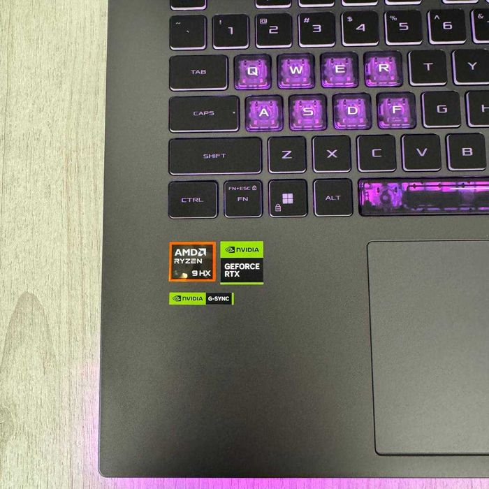 Asus ROG Strix G16 G614PP 165Hz Ryzen 9 7945HX 16GB DDR5 SSD 512GB NVMe RTX 5070