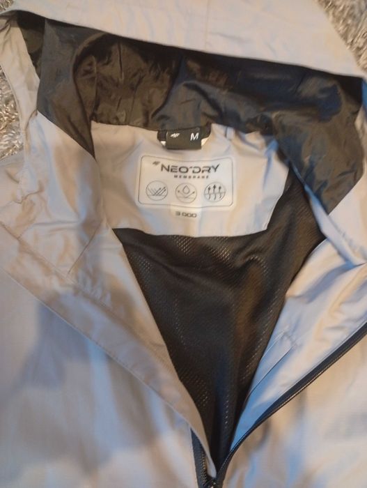 Kurtka 4F stan idealny (wiatrówka)