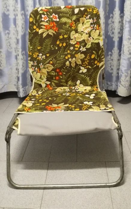 Cama articulada para campismo ou jardim