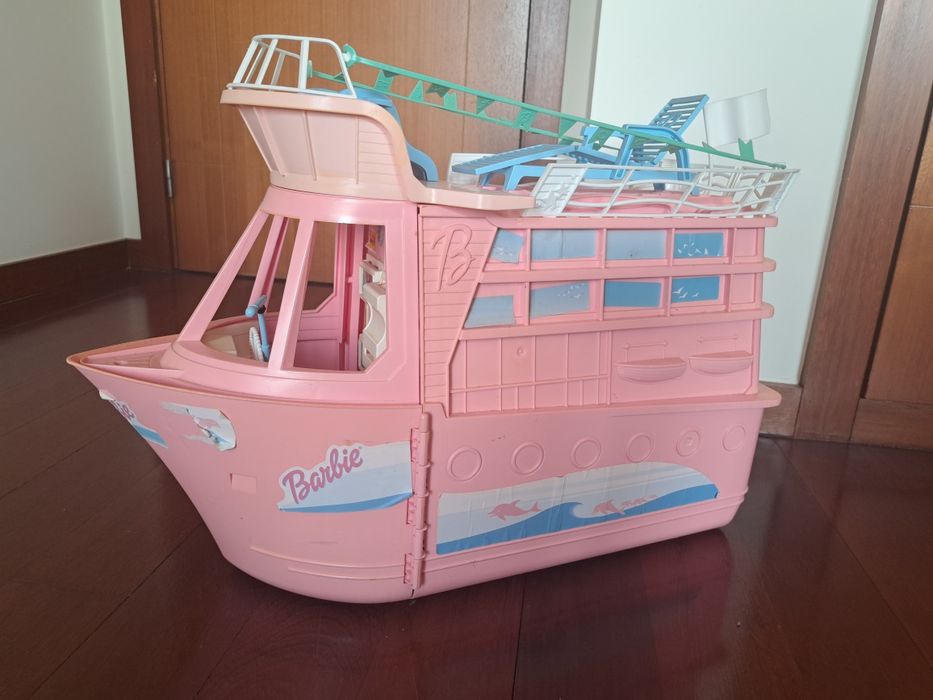 Cruzeiro de bonecas da Barbie