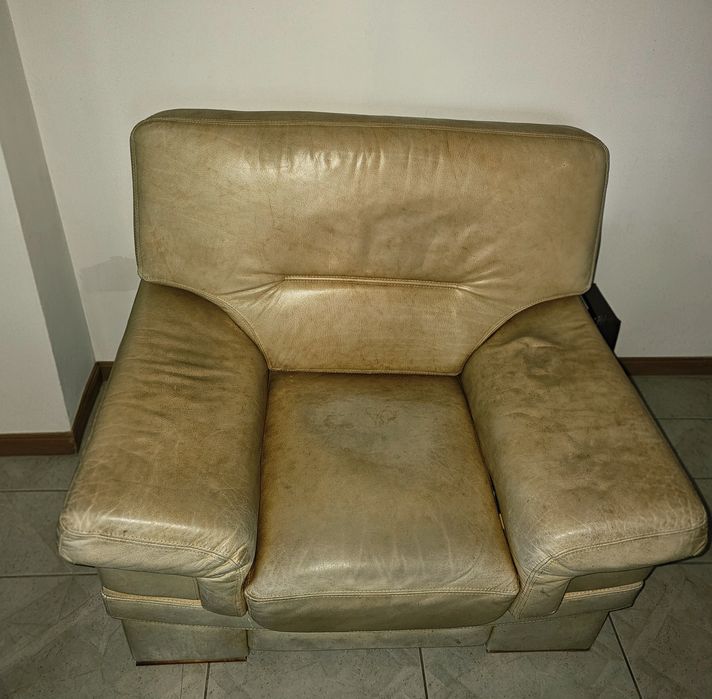 SÓ HOJE Conjunto de sofás em pele genuína – 3+1+1 lugares (bege)