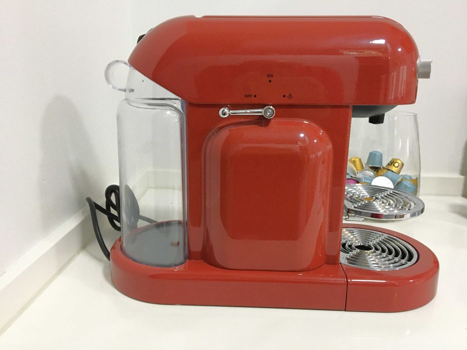 Máquina de Café Nespresso Gran Maestria Delonghi