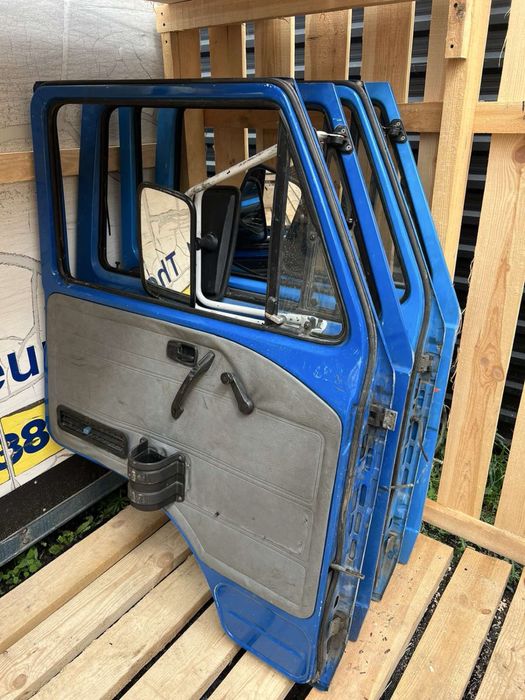 Двері Man L2000, G90, Mercedes 814, 817